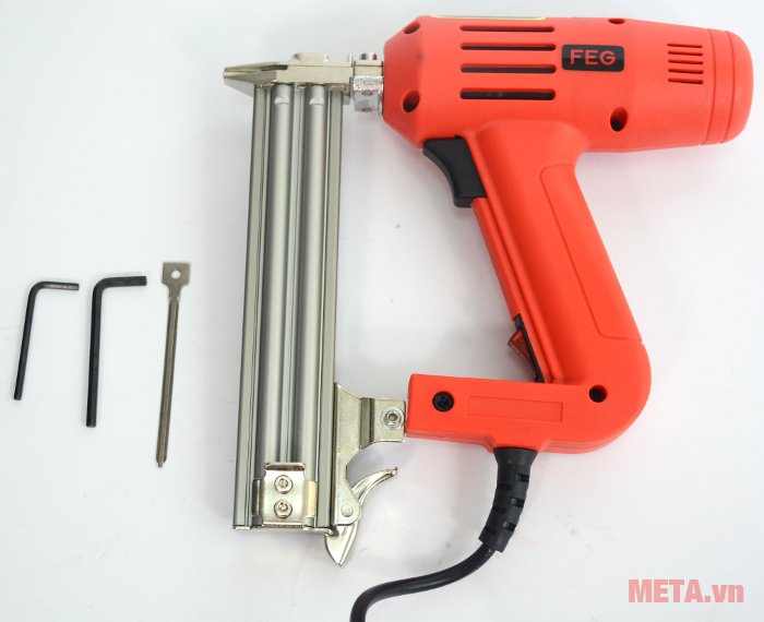 Máy bắn đinh FEG EGP-30T có cỡ đinh 30mm