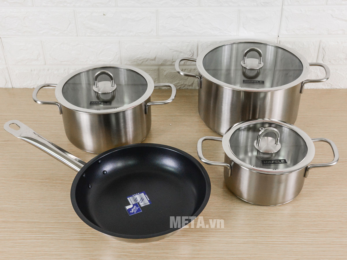 Bếp từ lên điện nhưng không nóng do dụng cụ nấu không tương thích