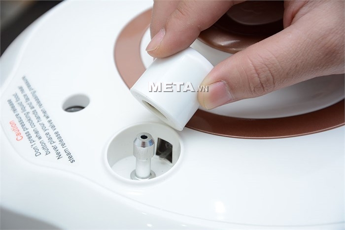 Van xả áp của nồi áp suất rất dễ tháo rời để vệ sinh 