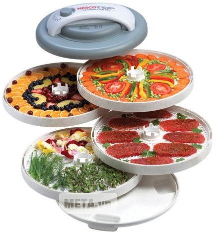 Máy sấy thực phẩm Nesco By 1103 thiết kế 5 khay sấy được làm bằng nhựa an toàn cho sức khỏe.