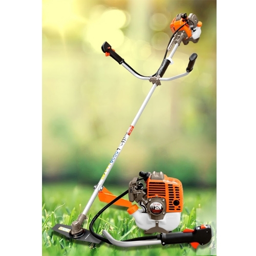 Máy cắt cỏ Oshima 250 cam xám hoạt động nhanh và mạnh mẽ. Máy cắt cỏ Oshima 250 cam xám hoạt động nhanh và mạnh mẽ.