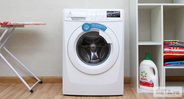 Máy giặt cửa trước 7.5 kg Electrolux EWF85743