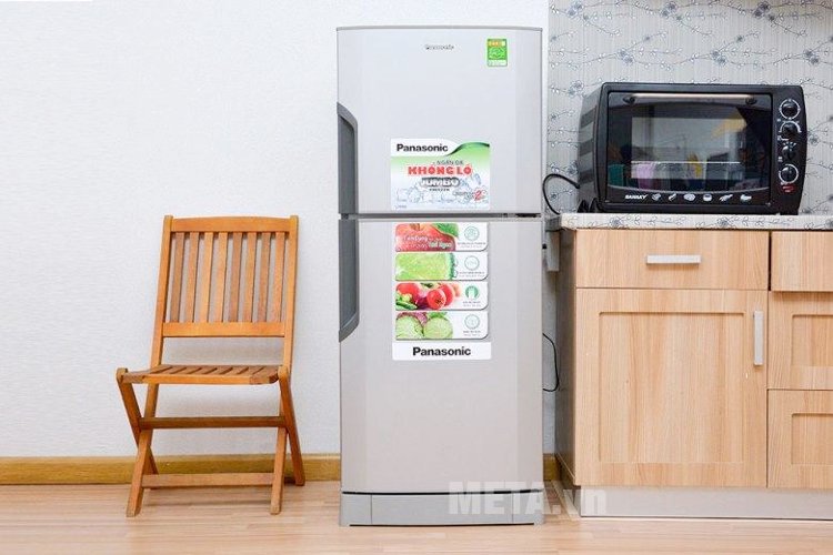 Tủ lạnh Panasonic NR-BJ176SSVN 152 lít làm đẹp thêm cho không gian sống