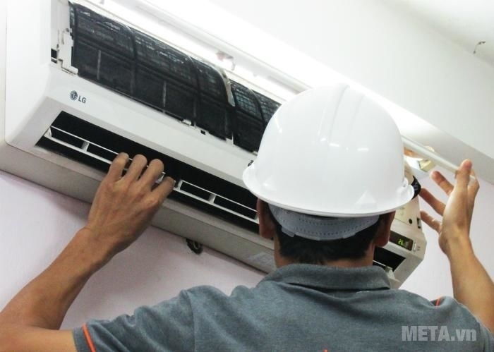 Bảo dưỡng điều hòa định kì vừa an toàn vừa tiết kiệm điện.