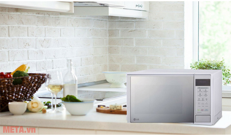 Lò vi sóng gia dụng LG MH6342D/MH6343DAR có vỏ ngoài sơn tĩnh điện cho độ bền cao 