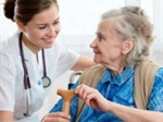 Nên sử dụng máy đo huyết áp cổ tay hay máy đo huyết áp bắp tay?