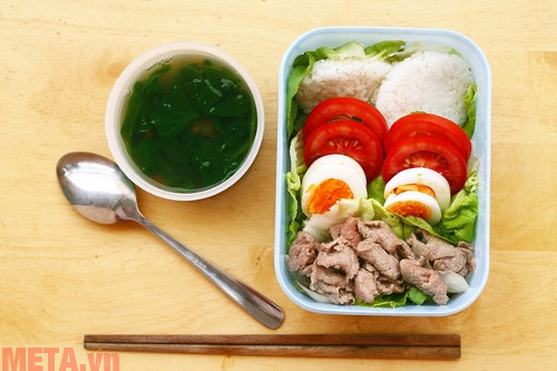 Bạn sẽ dễ dàng cân bằng dinh dưỡng với phần cơm do chính mình chuẩn bị
