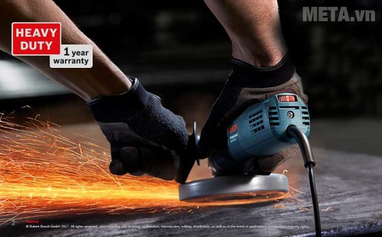  Máy mài góc Bosch GWS 900-100S giúp mài nhẵn bề mặt kim loại hiệu quả