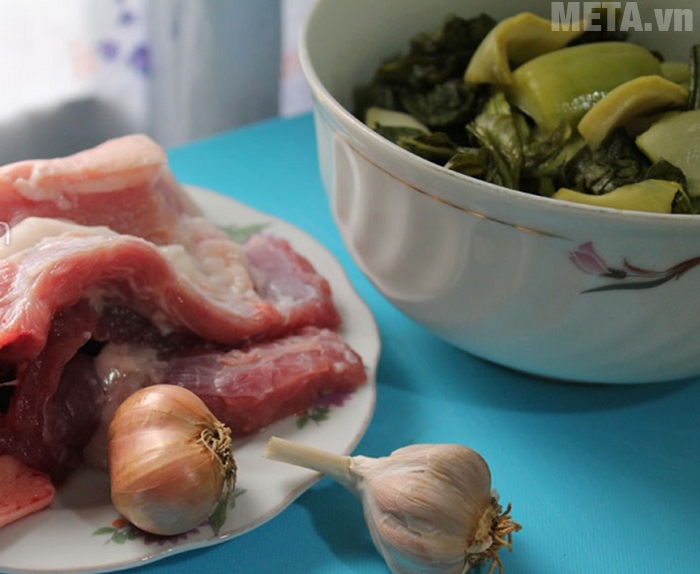 Cách làm thịt ba chỉ kho dưa