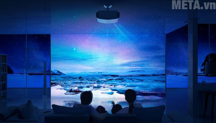 Độ tương phản và cường độ ánh sáng là yếu tố đầu tiên bạn cần lưu ý khi mua máy chiếu