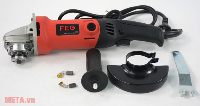 Máy mài góc FEG EG-914 bao gồm 1 máy, 1 tay cầm phụ, 2 chổi than, 1 dụng cụ tháo đá mài, vành chắn bảo vệ.