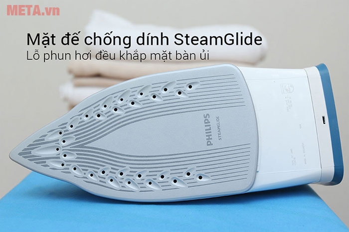 Mặt đế SteamGlide được thiết kế các lỗ hơi đều khắp bề mặt
