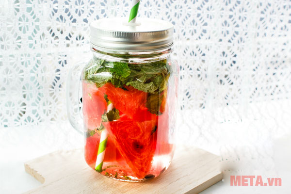 Nước detox dưa hấu - lá bạc hà 