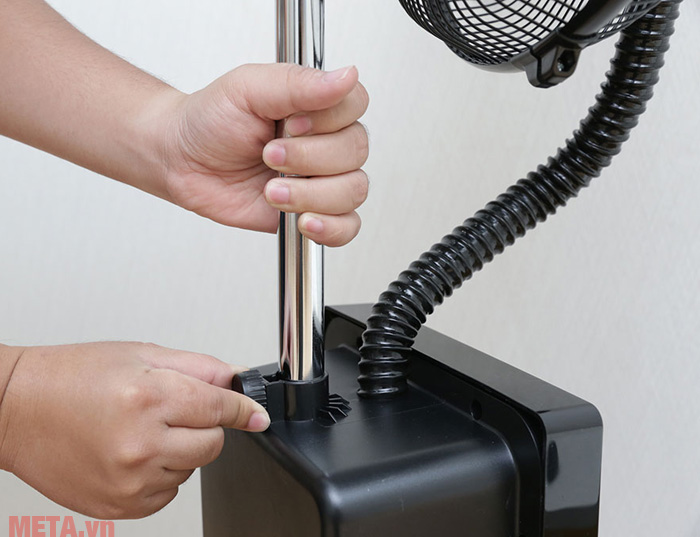 Vị trí chỉnh độ cao quạt phun sương