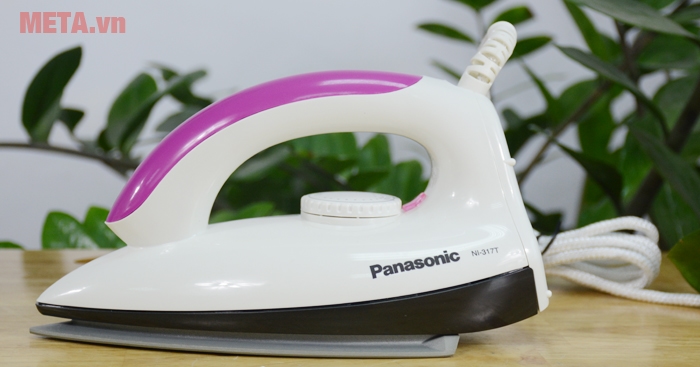 Bàn là hơi nước Panasonic