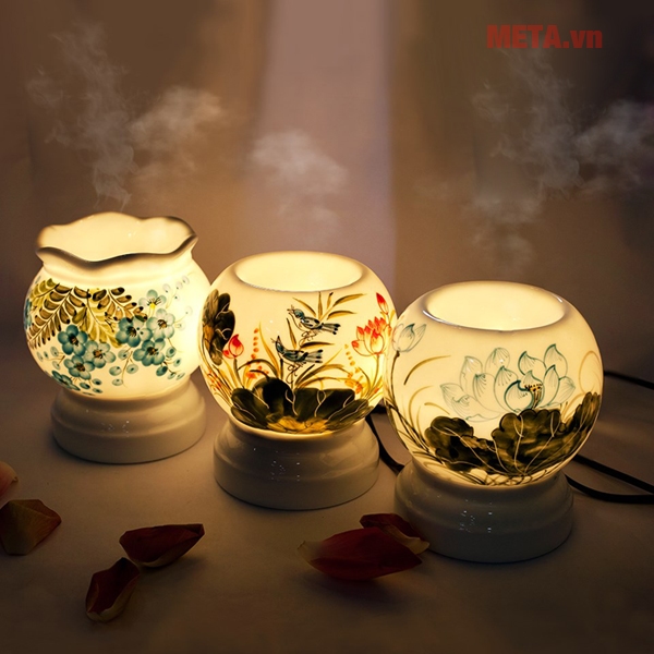 Đèn xông tinh dầu nhiều mẫu mã rất đẹp mà giá lại rẻ.