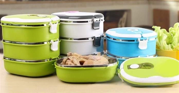 Hộp cơm giữ nhiệt khác hộp cơm cắm điện như thế nào?