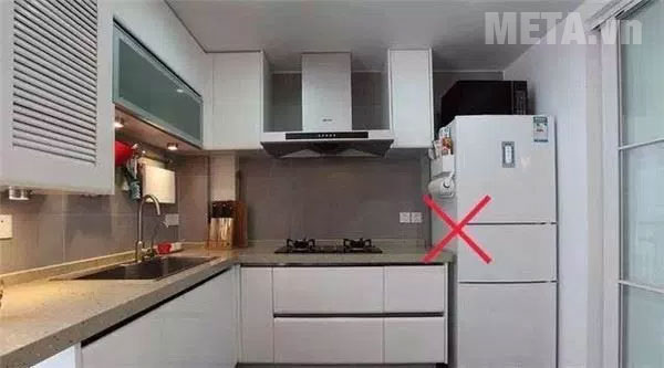 Không để tủ lạnh gần bếp 