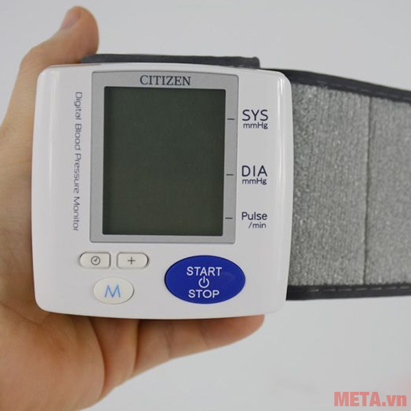 Máy đo huyết áp điện tử cổ tay CH-617 