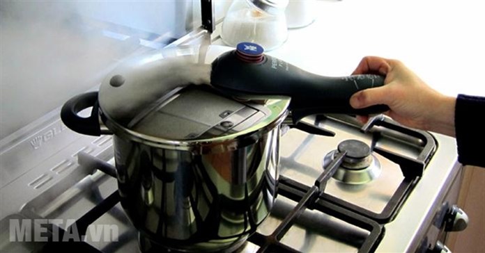Hướng dẫn 4 cách xả áp nồi áp suất an toàn các bà nội trợ không thể bỏ qua