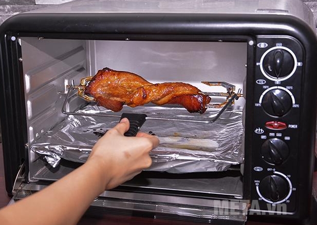 Lò nướng với các chức năng nướng đa dạng 