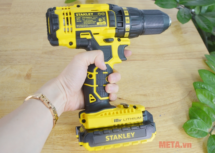 Máy khoan pin Stanley SCD 20C2 