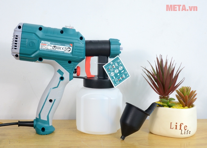 Máy phun sơn cầm tay Total là của nước nào?