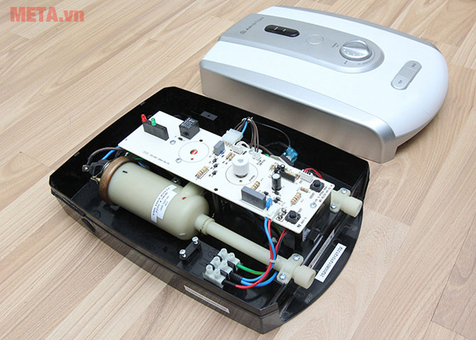 Bình nóng lạnh tháo xong 