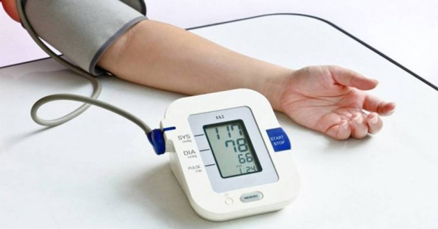 Ưu điểm và nhược điểm của máy đo huyết áp điện tử là gì?
