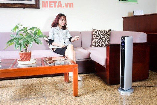 Quạt sưởi có điều khiển từ xa