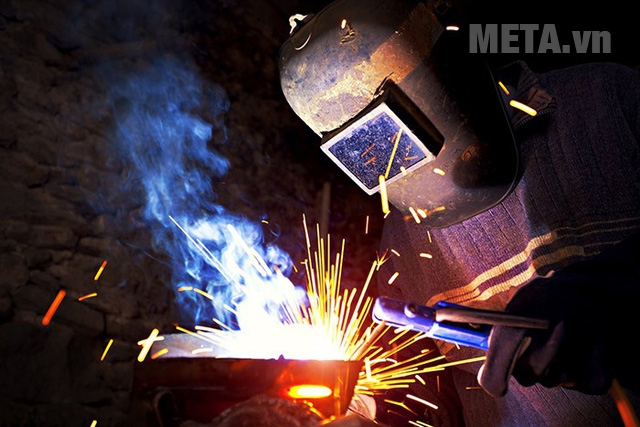 Máy hàn phải phù hợp với vât liệu cần hàn.