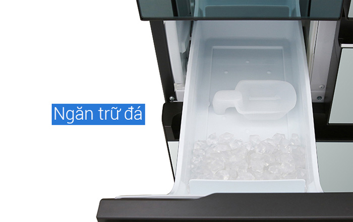Ngăn trữ đá của tủ lạnh Side by Side Panasonic