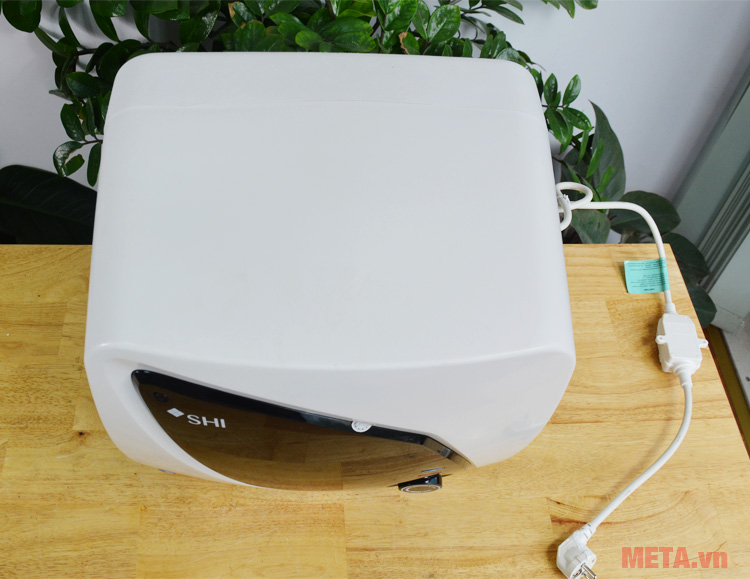 Bình nóng lạnh Sơn Hà có cầu dao chống giật ELCB