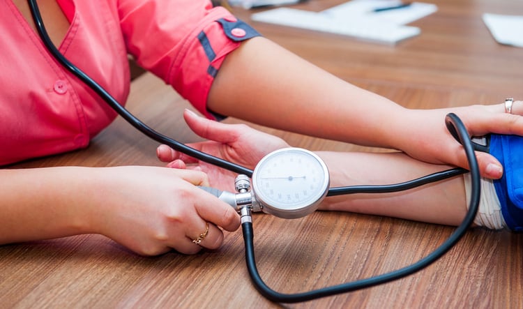 Cách điều trị bệnh cao huyết áp