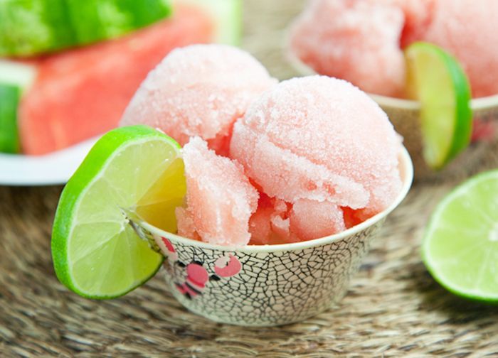 Món kem tươi ngon ngọt và mát lạnh giúp tinh thần được thư giãn sau những giờ học tập và làm việc căng thẳng
