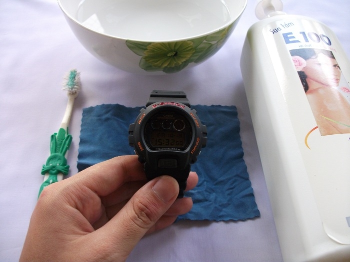 cách vệ sinh đồng hồ G Shock