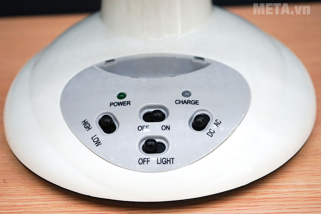 Chế độ AC và DC trên quạt sạc tích điện