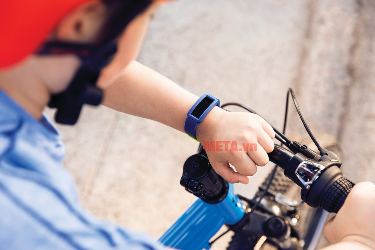 Review đồng hồ thông minh mới nhất của Fitbit - Fitbit ACE 2