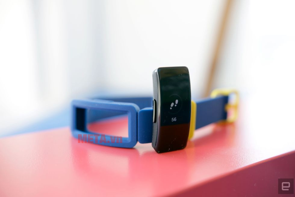 Review đồng hồ thông minh mới nhất của Fitbit - Fitbit ACE 2