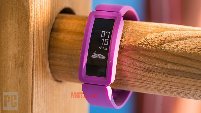 Review đồng hồ thông minh mới nhất của Fitbit - Fitbit ACE 2