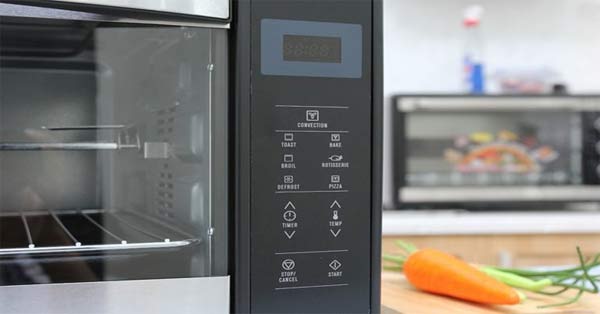 Bảng điều khiển của lò nướng Electrolux