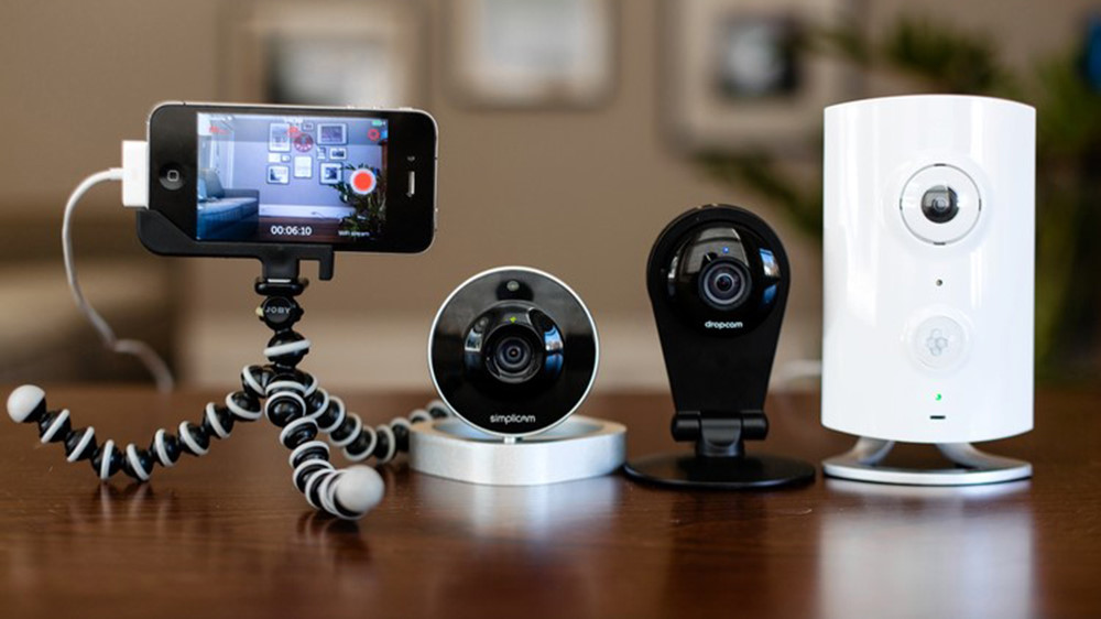 Camera giám sát kết nối với điện thoại