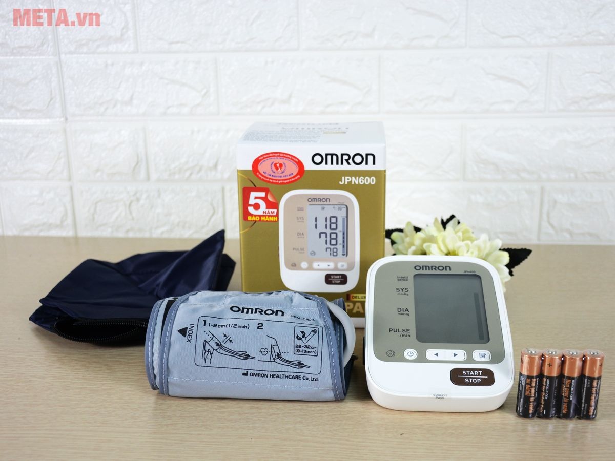 Máy đo huyết áp bắp tay Omron JPN600