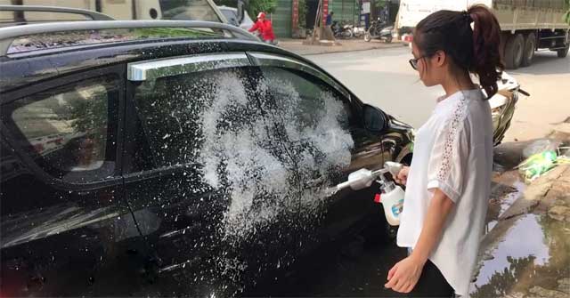 Bình bọt tuyết