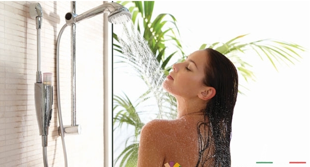 tắm nước nóng có tác dụng gì