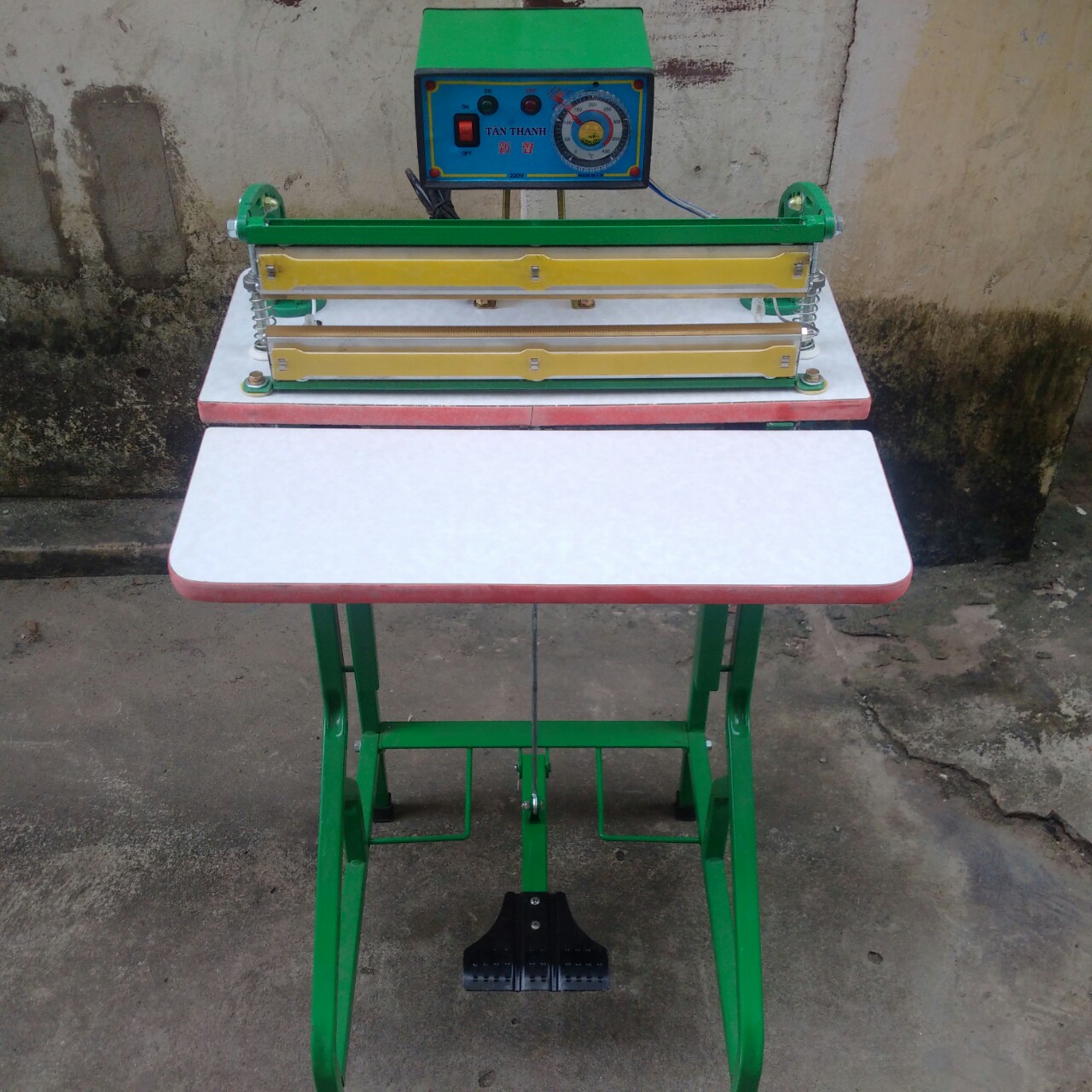 máy hàn miệng túi dập chân