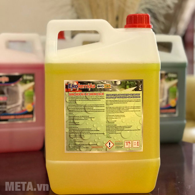 Dung dịch rửa xe không chạm Ekokemika BIO25
