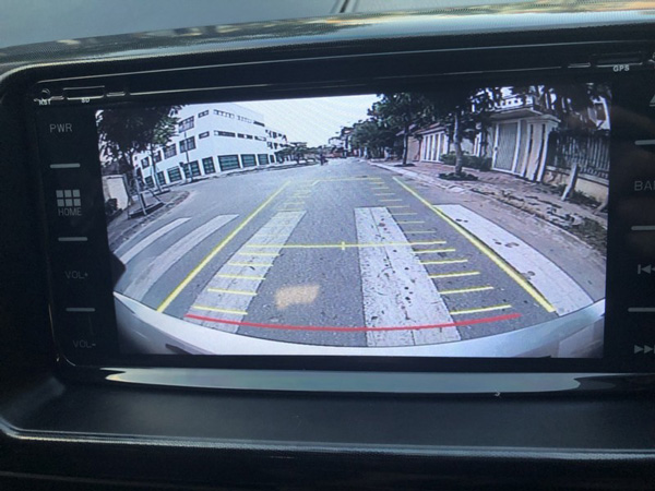 Camera hành trình tích hợp camera lùi