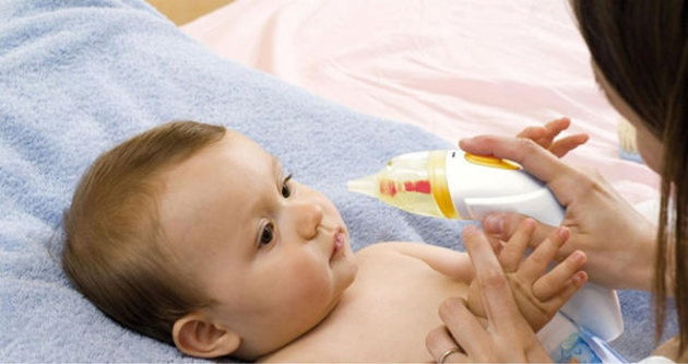 Có nên hút mũi cho trẻ sơ sinh, trẻ nhỏ không?