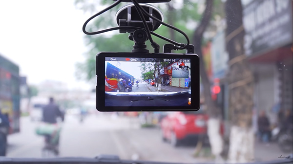 Màn hình cảm ứng của camera Vietmap A50